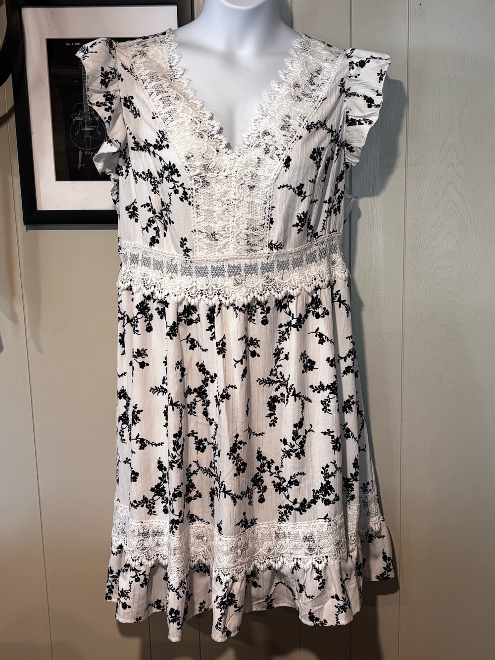 SHEIN White and Black Floral Lace-Trim Mini Dress